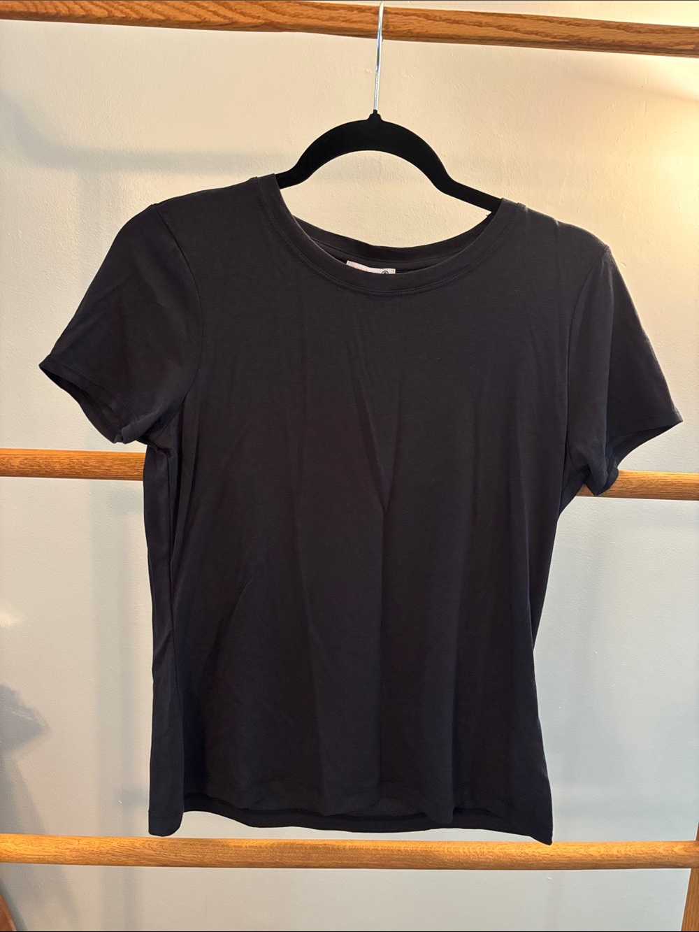 Sundry Black Short Sleeve Crewneck Tee - Women